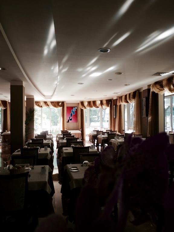 Hotel Gambrinus Lido di Jesolo Ngoại thất bức ảnh